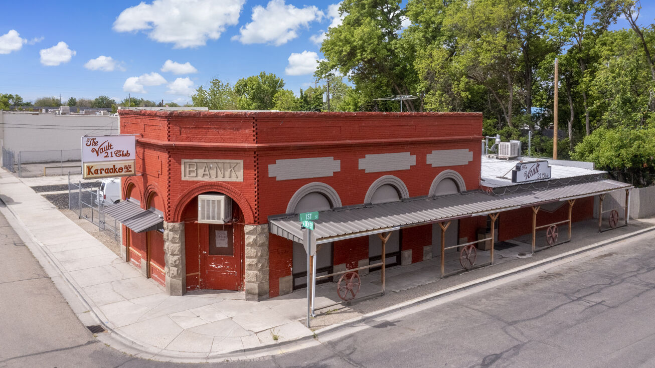 21 N Dewey Ave, Middleton, ID 83644