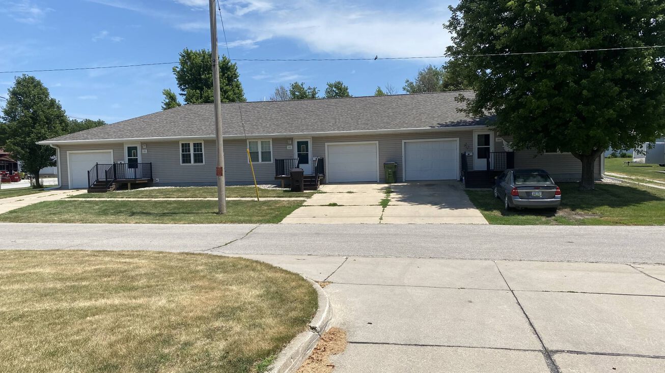 103 SW 8th St, Ogden, IA 50212