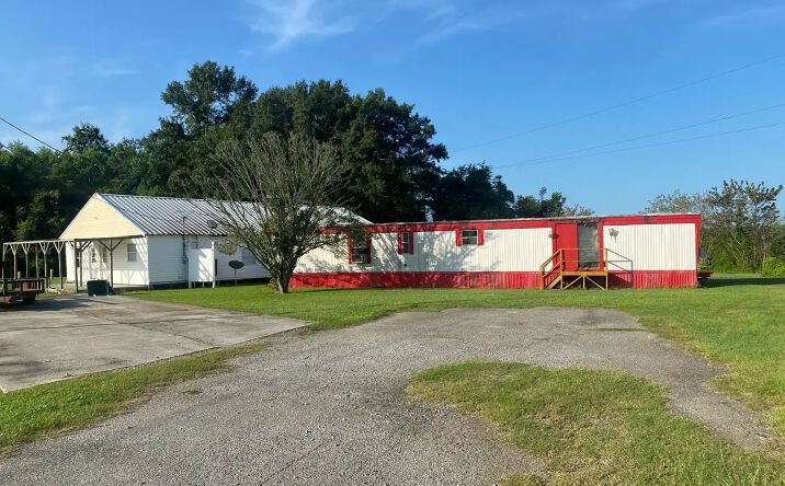Pictures of Office, Industrial, Self Storage property located at 312 E Hwy 90, New Iberia, LA 70560 for sales - image #1