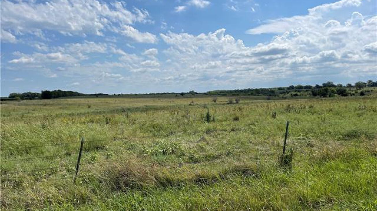 00000 xeric Road, Waverly, KS 66871