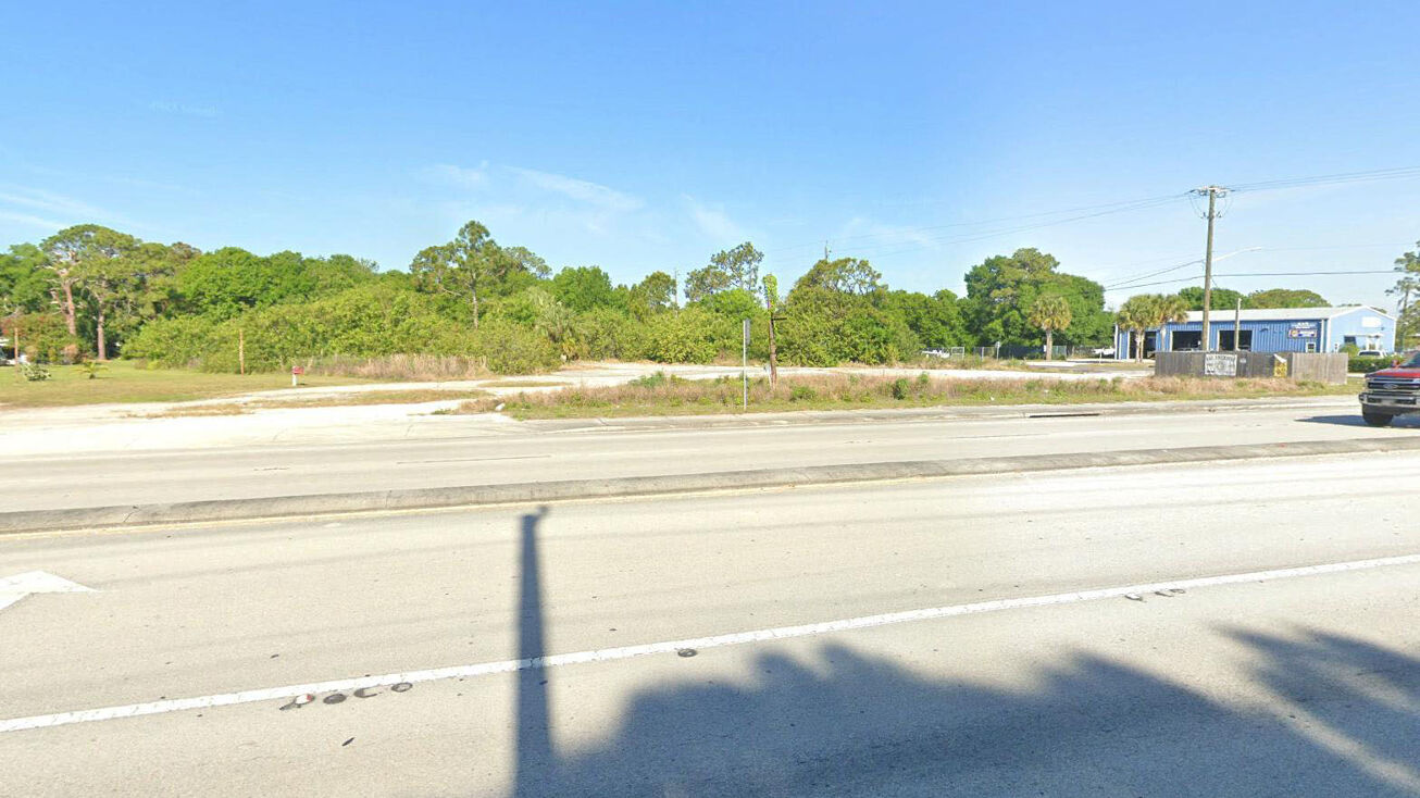 3325 US441, Okeechobee, FL 34972