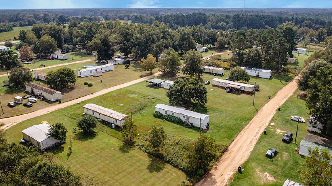 4916 US441, Douglas, GA 31535