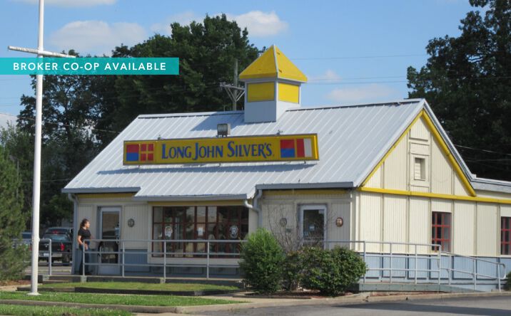 Pictures of Retail property located at 1118 W Central Ave, Carthage, MO 64836 for comps - image #1