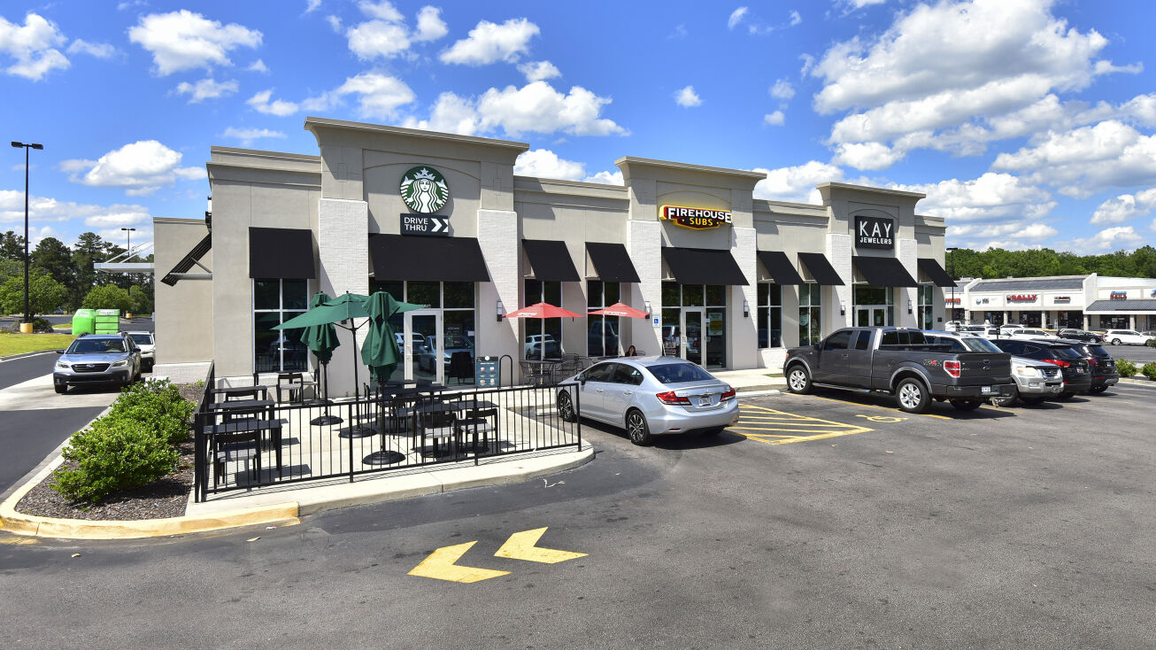 1670 Springdale Dr, Camden, SC 29020