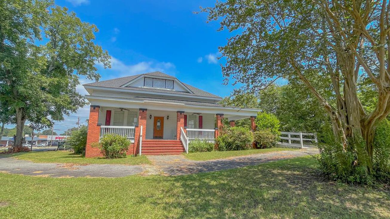 555 W Court St, Wrightsville, GA 31096