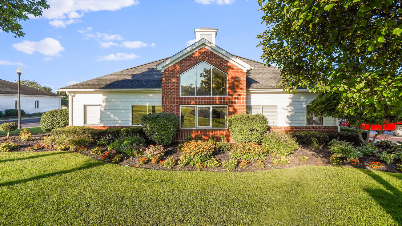 1600 Cross Creeks Blvd, Pickerington, OH 43147