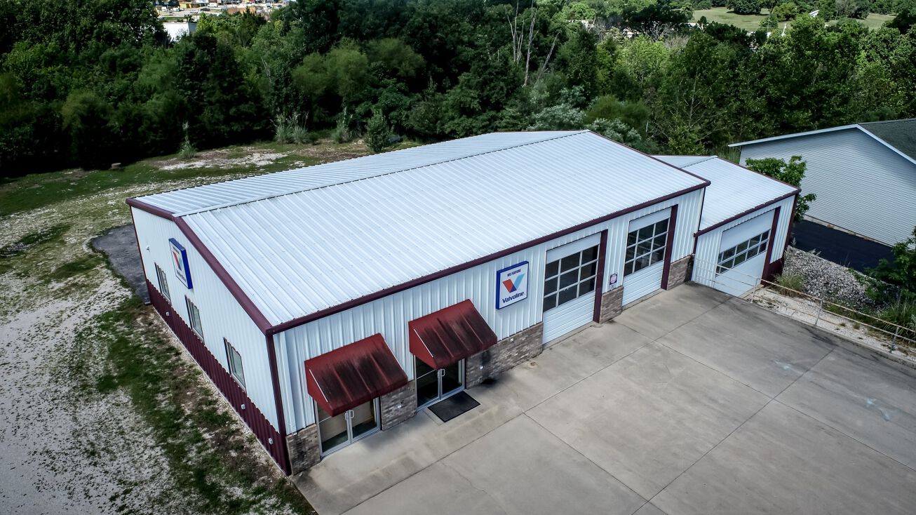 161 Missouri Blvd, Laurie, MO 65037