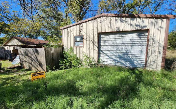 Pictures of Mixed Use, Self Storage, Special Purpose property located at 106 I St, Meridian, TX 76665 for sales - image #1