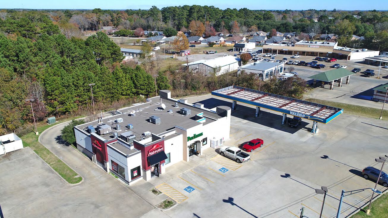 1208 W Panola St, Carthage, TX 75633