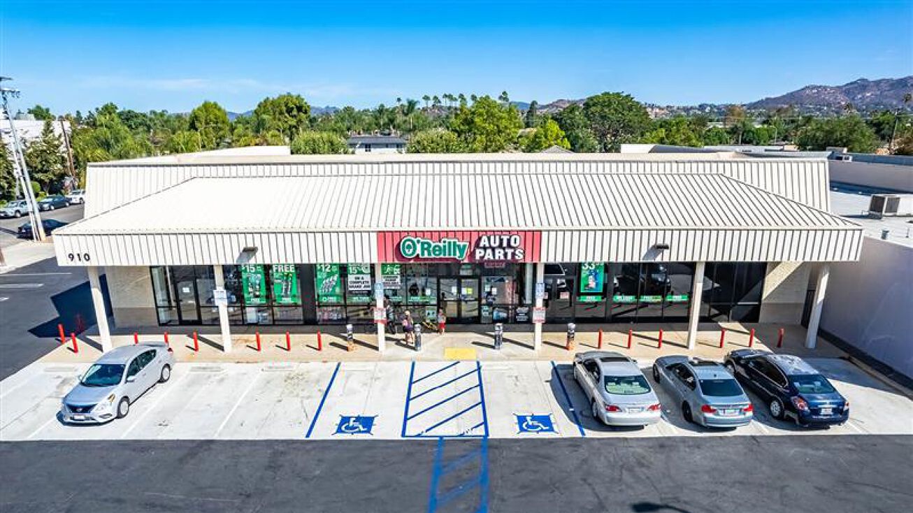 910 E Valley Pkwy, Escondido, CA 92025