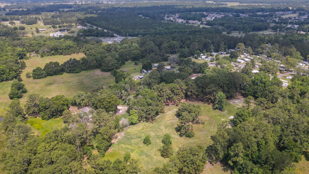 18340 Powell Rd, Brooksville, FL 34604