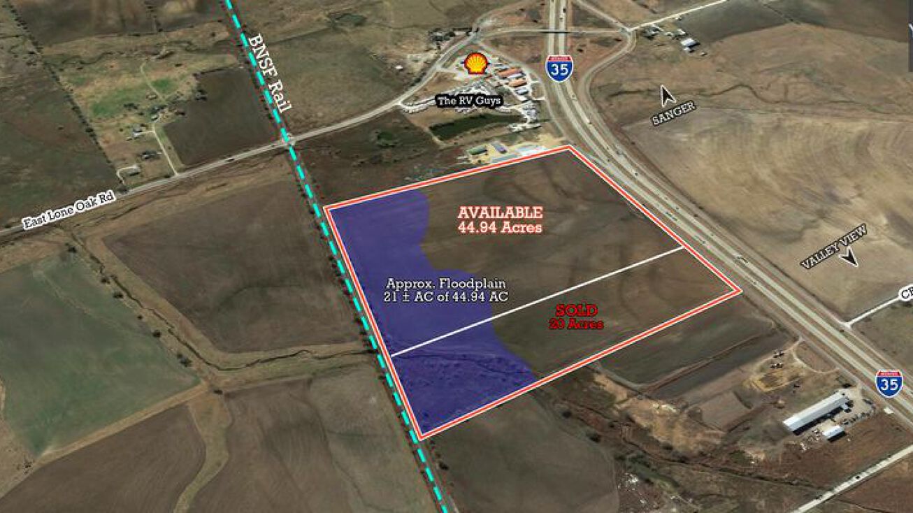 NEQ IH 35 and Lone Oak Road (FM 3002), Valley View, TX 76272