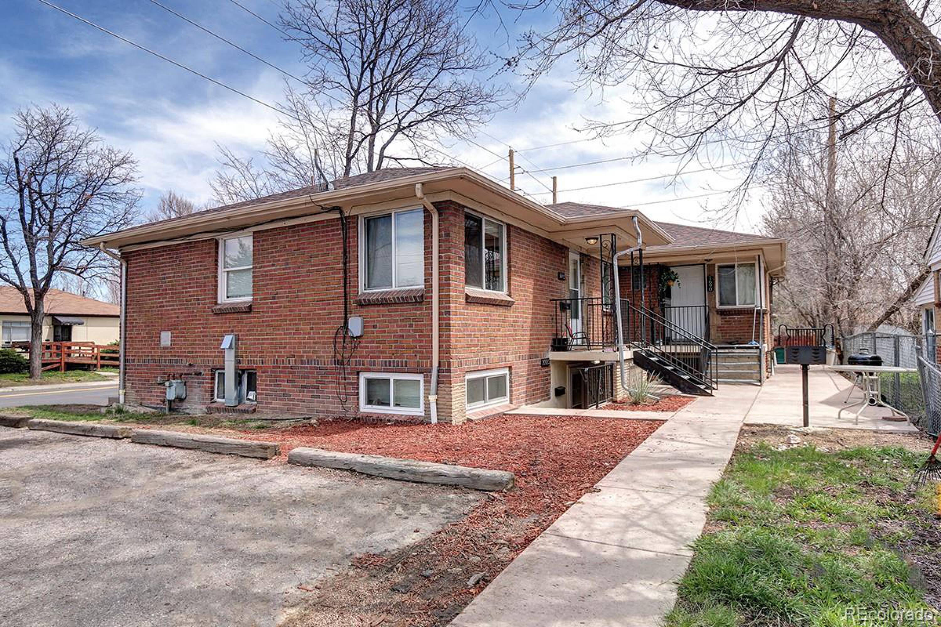 1690 Yosemite St, Denver, CO 80220