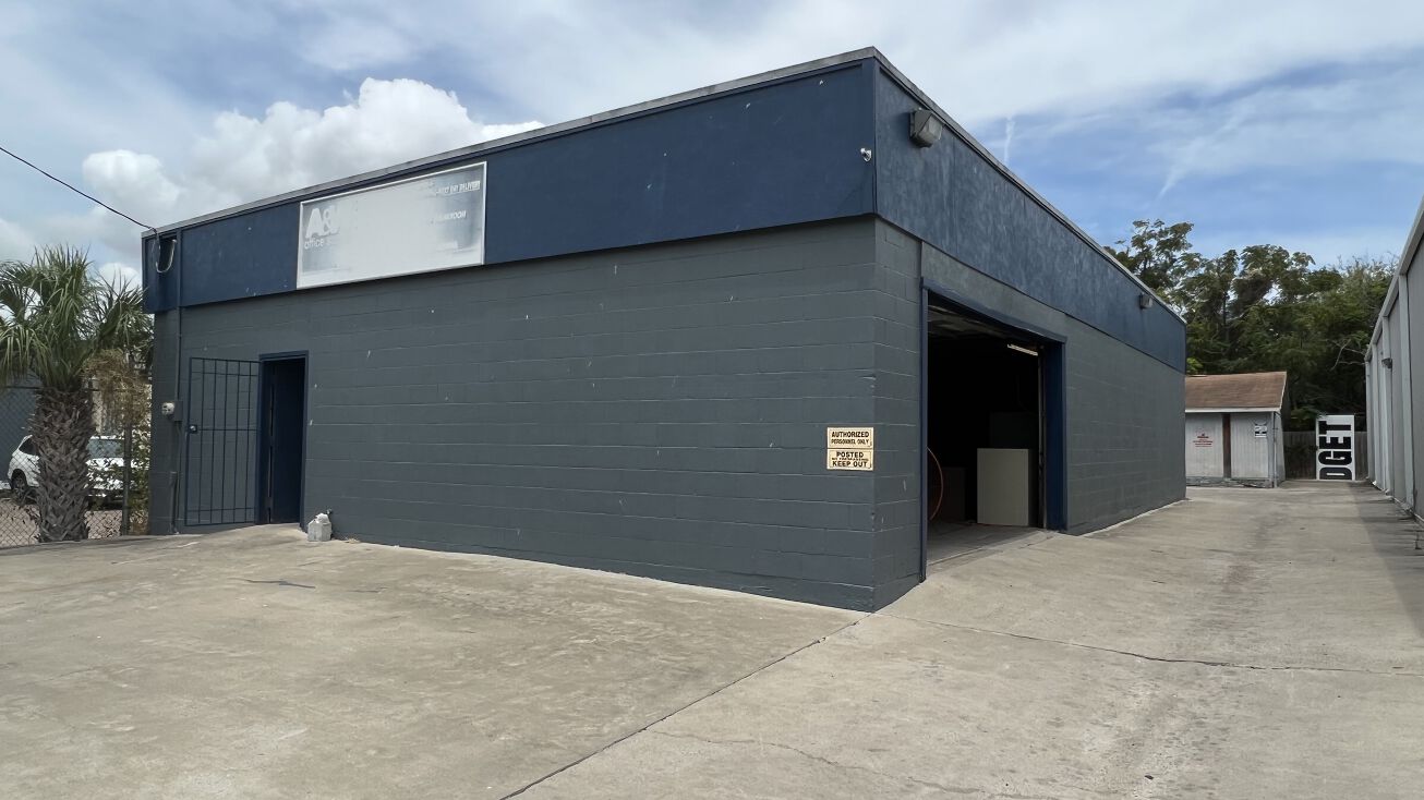 1018 Laredo St, Corpus Christi, TX 78401