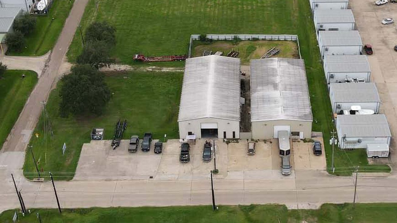 1002 Anders Ln, Kemah, TX 77565