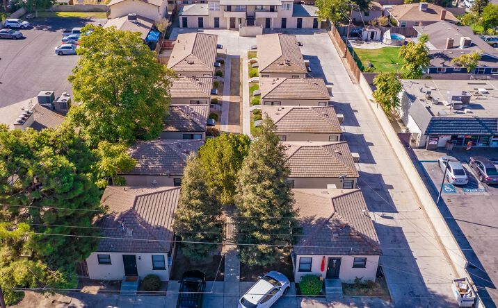 Pictures of Multifamily property located at 2325 Chester Ln, Bakersfield, CA 93304 for sales - image #1