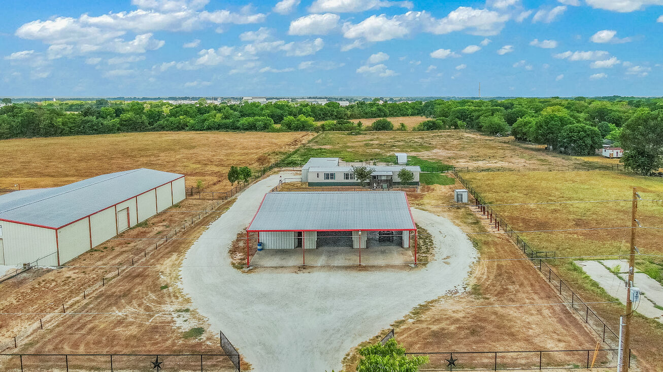 9162 County Rd 420, Navasota, TX 77868 Mixed Use Property for Sale