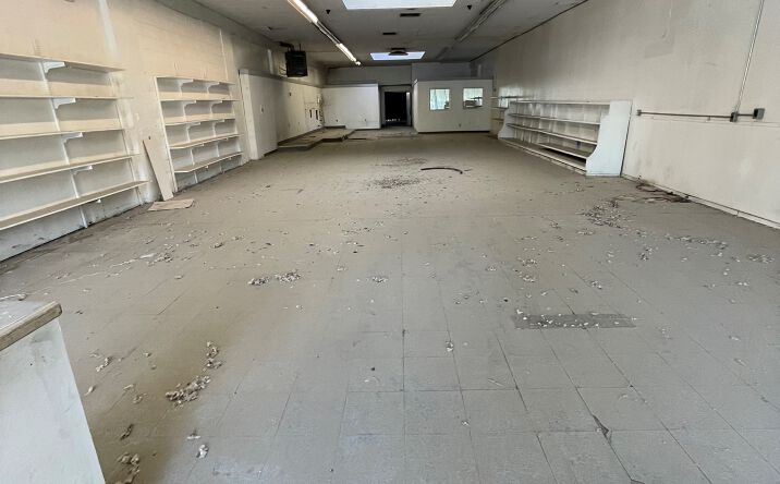 Pictures of Retail property located at 911 Main St, Delano, CA 93215 for sales - image #1