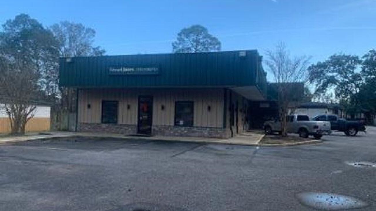 207 Shelton Beach, Saraland, AL 36571 Office Property for Sale 207