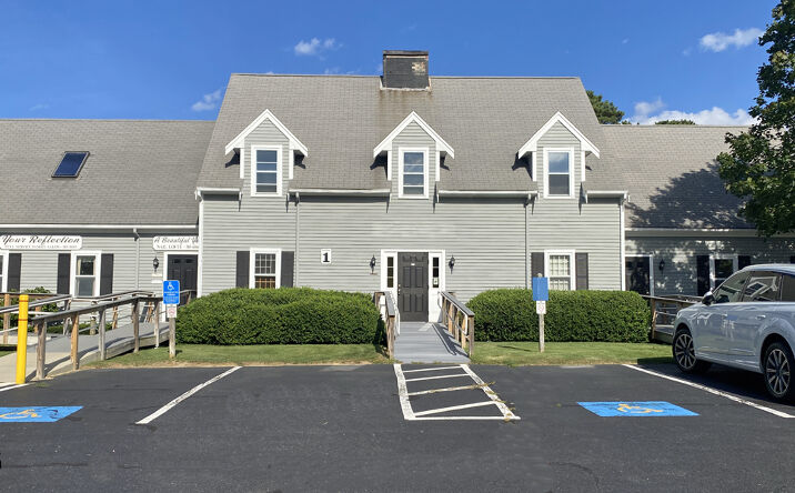 Pictures of Office property located at 902 MA-134, Dennis, MA 02660 for comps - image #1