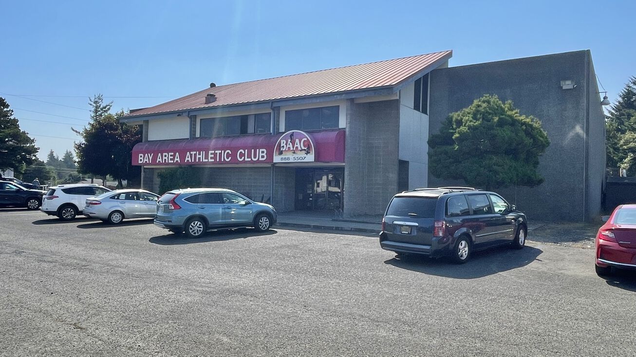 985 Newmark Ave, Coos Bay, OR 97420