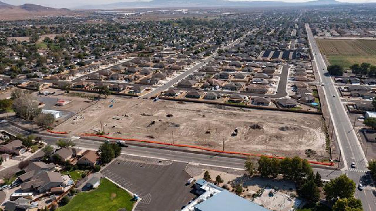 905 Hardie Ln, Fernley, NV 89408