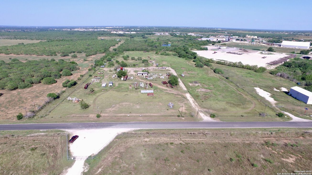 100 Ernst road, Jourdanton, TX 78069