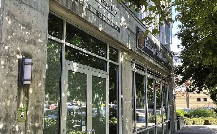 Pictures of Office property located at 11415 Slater Ave NE, Kirkland, WA 98033 for sales - image #1