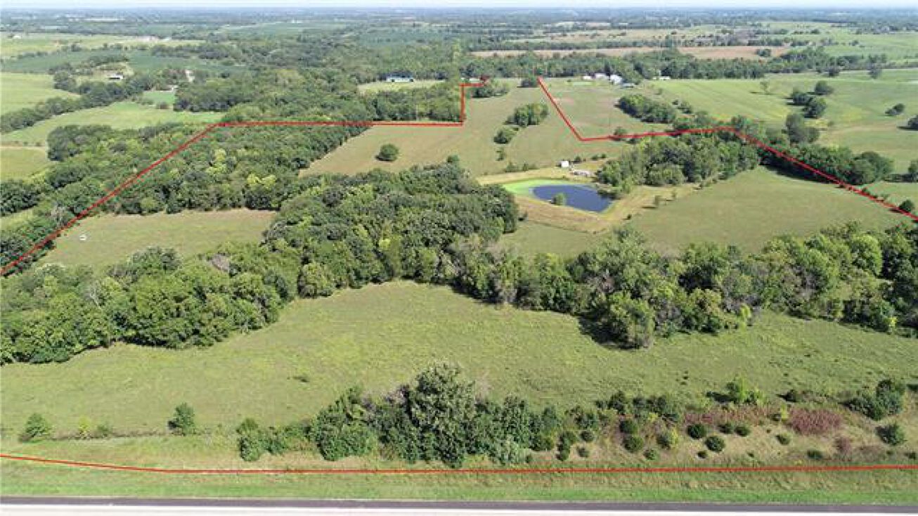 3448 NW Osage Drive, Kidder, MO 64649