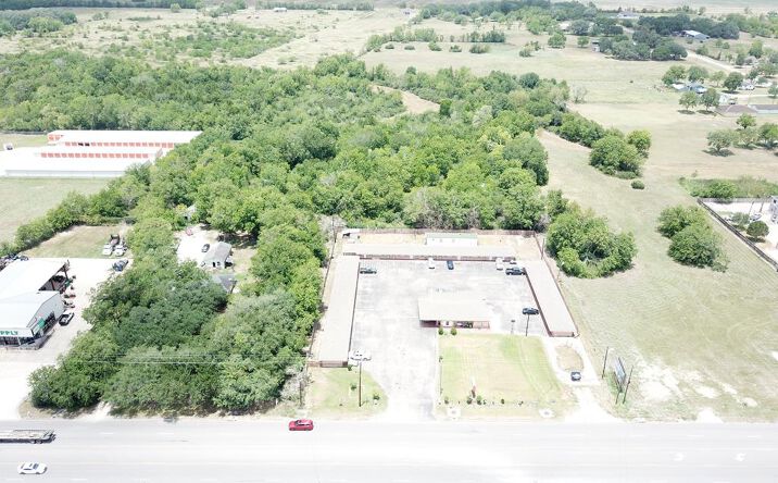 Pictures of Land property located at 5201 7th St, Bay City, TX 77414 for sales - image #1