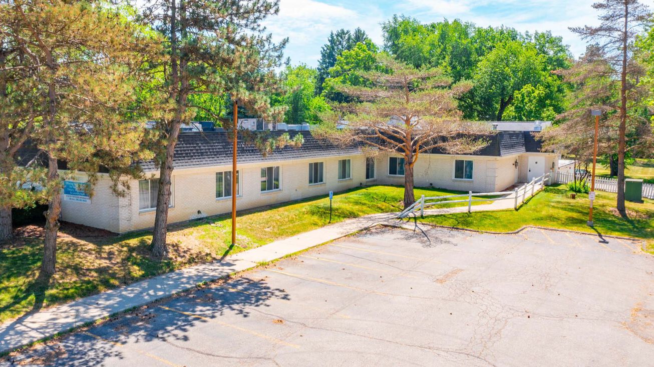 7277 Richardson Rd, West Bloomfield Township, MI 48323