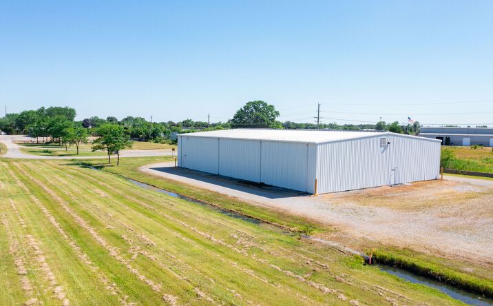 Pictures of Industrial property located at 22425 Van Horn, Woodhaven, MI 48183 for sales - image #1