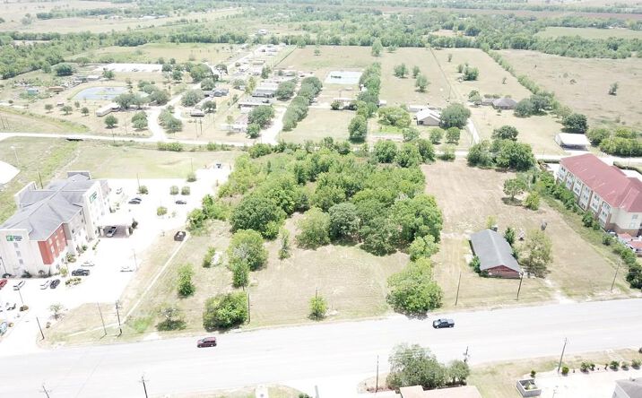 Pictures of Land property located at 5606 7th St, Bay City, TX 77414 for sales - image #1
