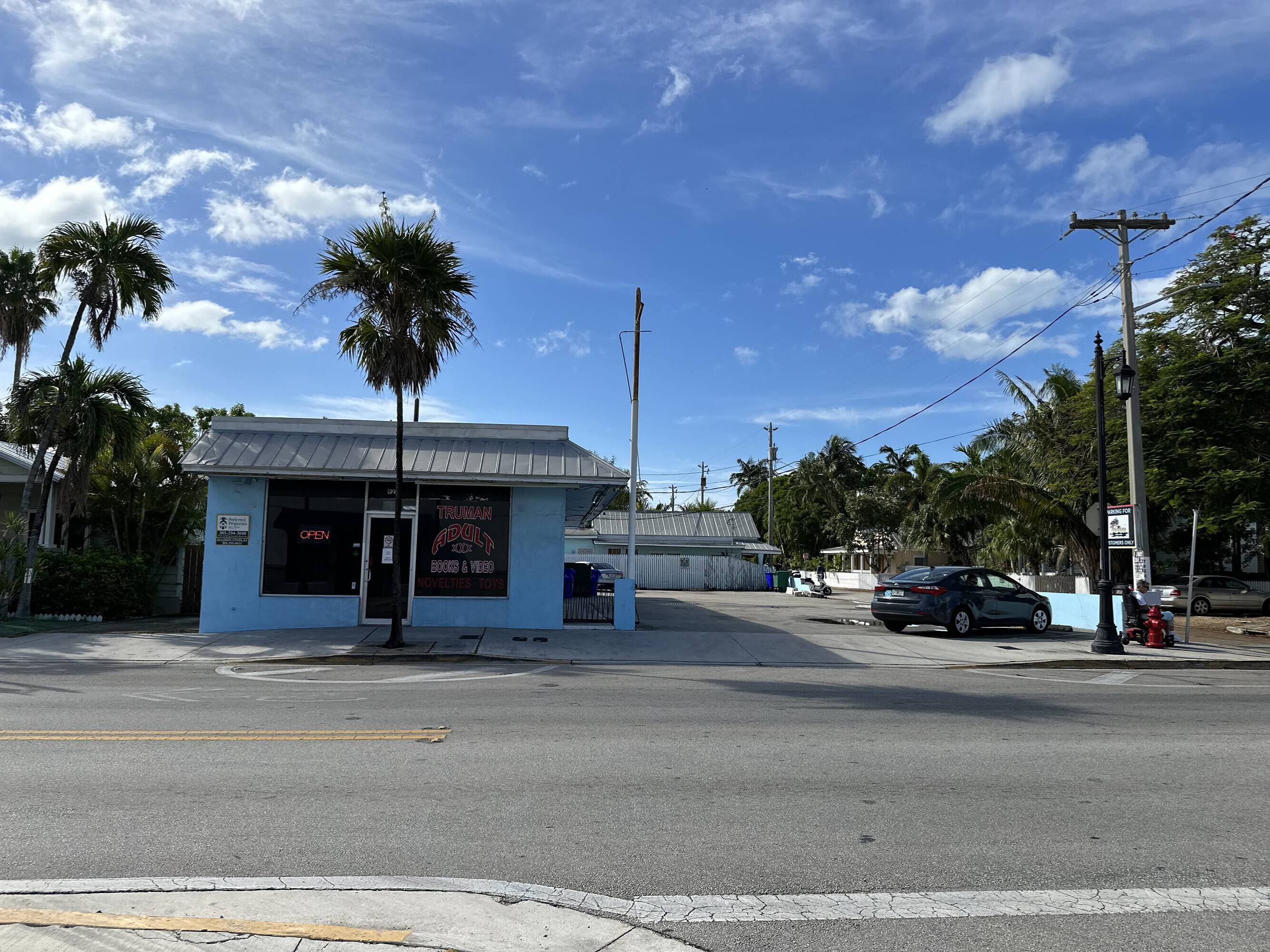 922 Truman Ave, Key West, FL 33040