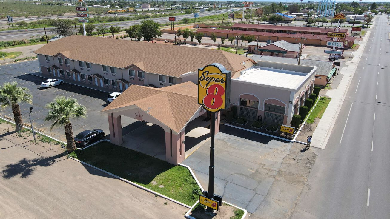 1217 W Pine St, Deming, NM 88030