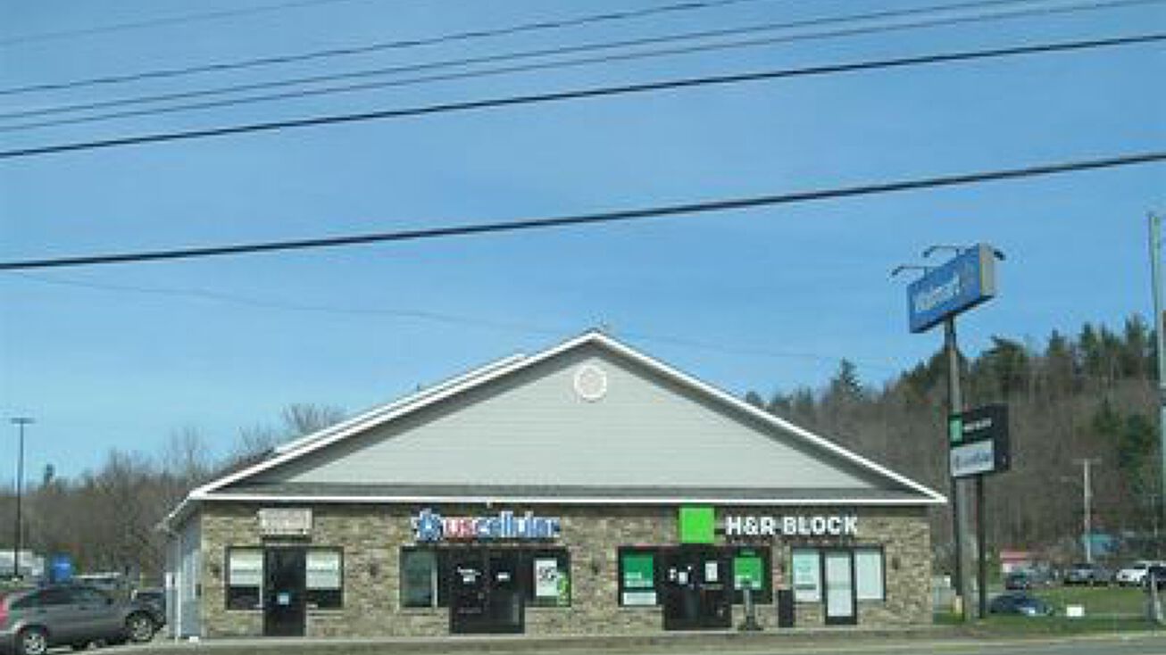 126 Washington St, Claremont, NH 03743