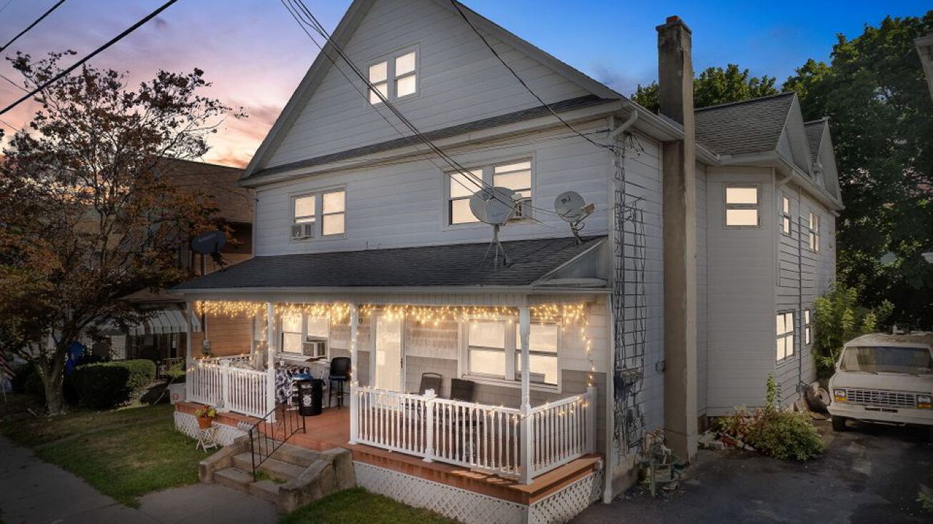 40 Hill St, Nanticoke, PA 18634