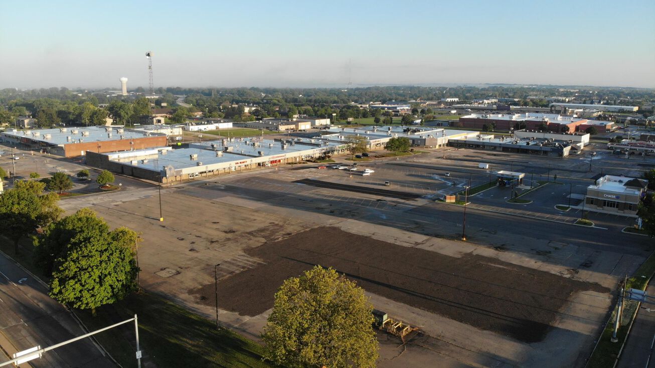 229 S Mattis Ave, Champaign, IL 61821