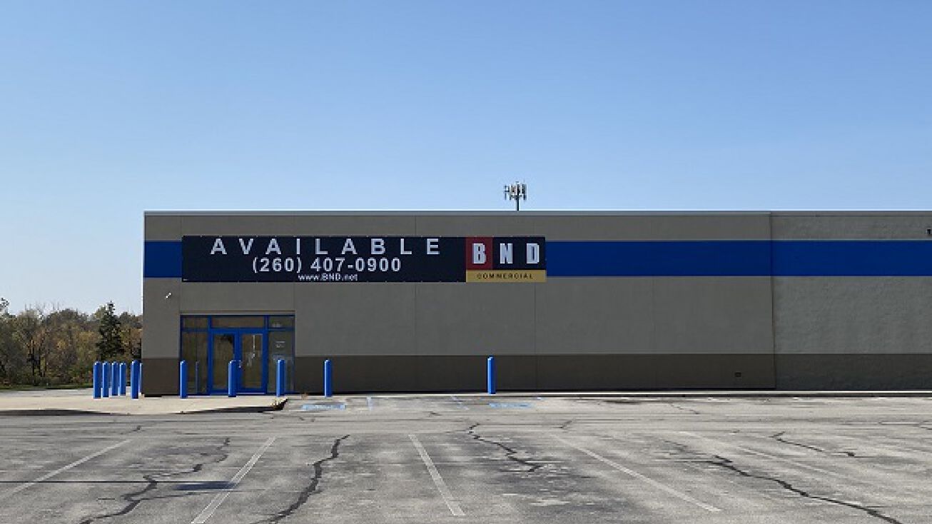 Pictures of Retail property located at 6043 Lima Rd, Fort Wayne, IN 46818 for sales - image #1