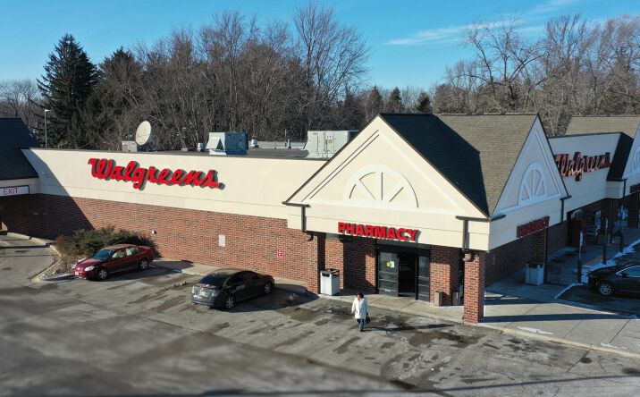 Pictures of Retail property located at 1901 S Oneida St, Appleton, WI 54915 for sales - image #1