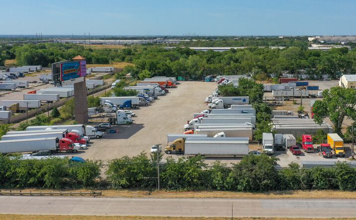 Pictures of Retail property located at 5180 W Airport Fwy, Irving, TX 75062 for sales - image #1
