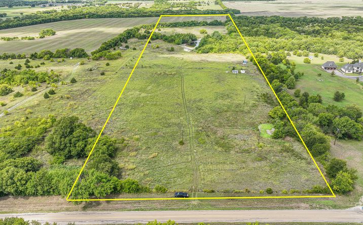 Pictures of Land property located at 883 FM2729, Whitewright, TX 75491 for sales - image #1