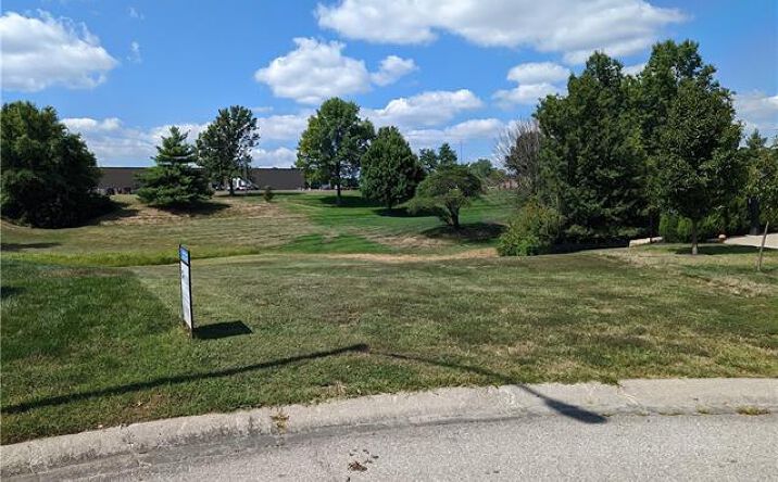 Pictures of Land property located at Lot 2A Oak Crest Drive, Liberty, MO 64068 for sales - image #1