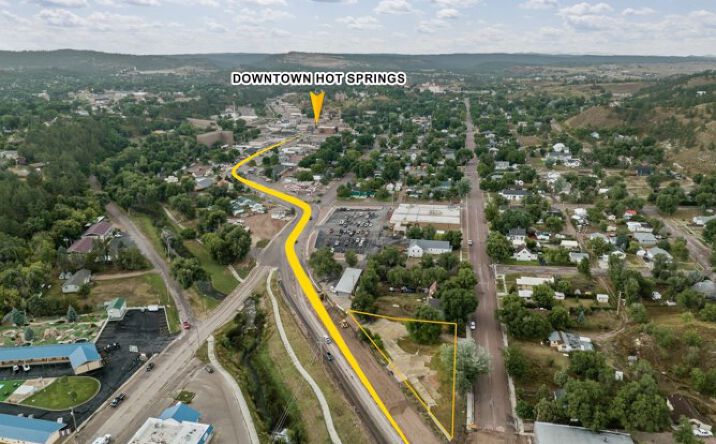 image of property at 635 US-385 Hot Springs SD 57747