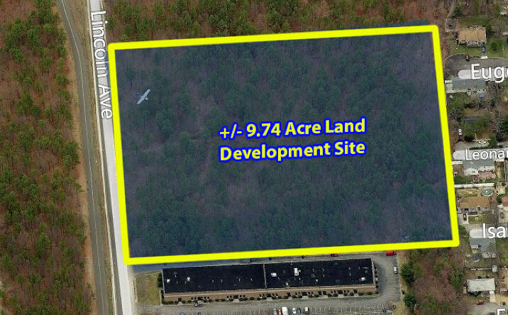 Pictures of Land property located at 1420 Lincoln Ave, Holbrook, NY 11741 for sales - image #1