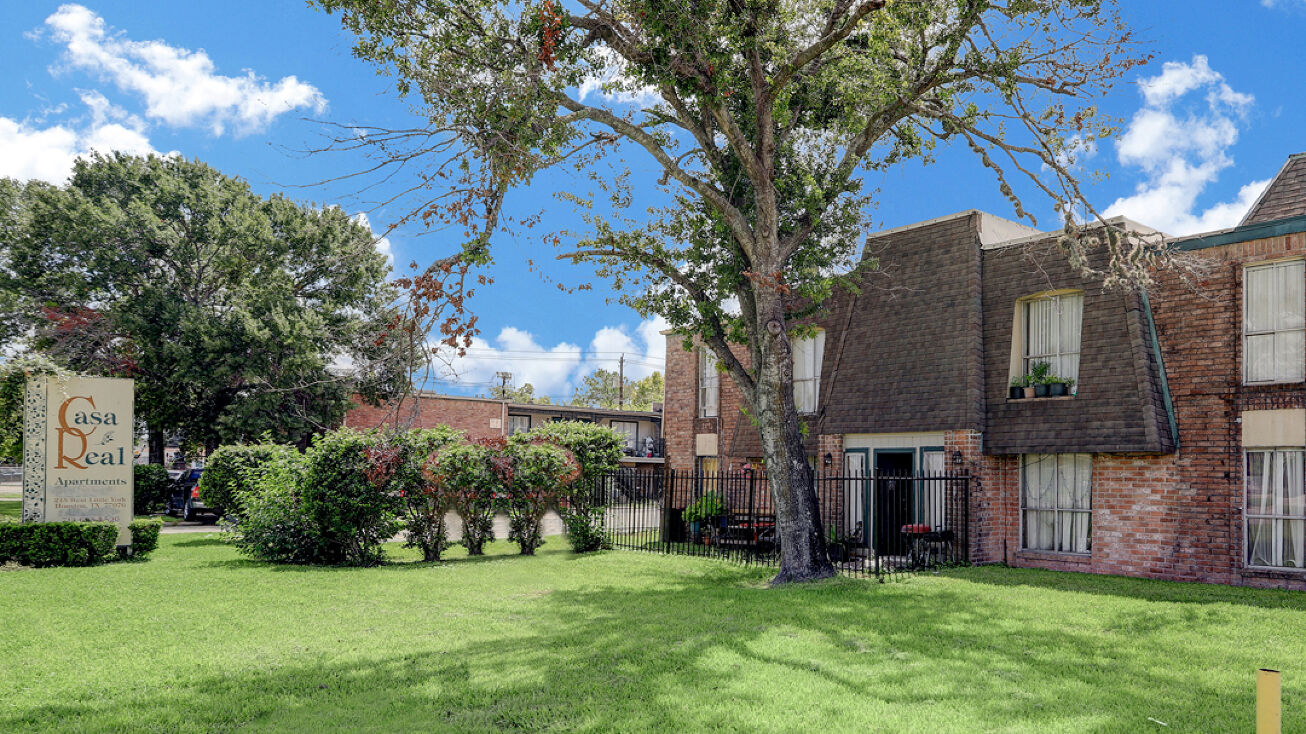 215 W Little York Rd, Houston, TX 77076
