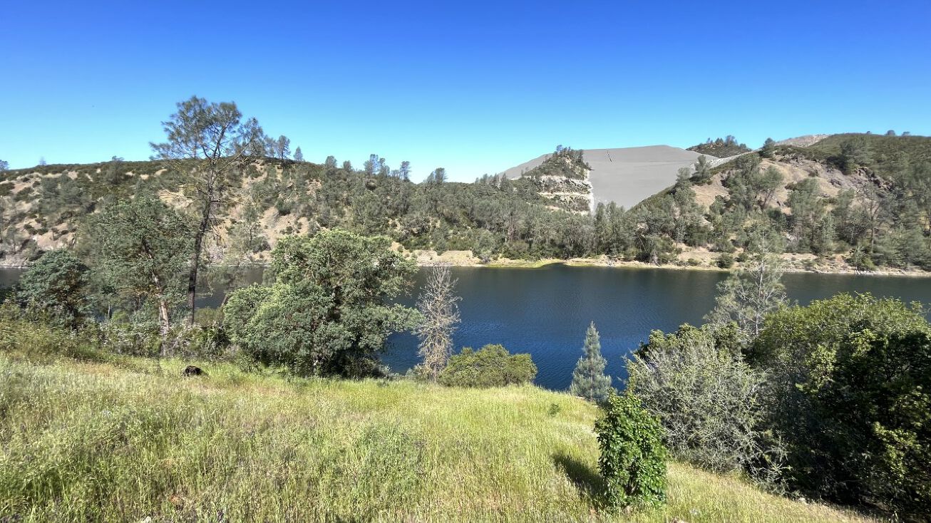 8 Lake Ave, Tulloch Estate, CA 10303