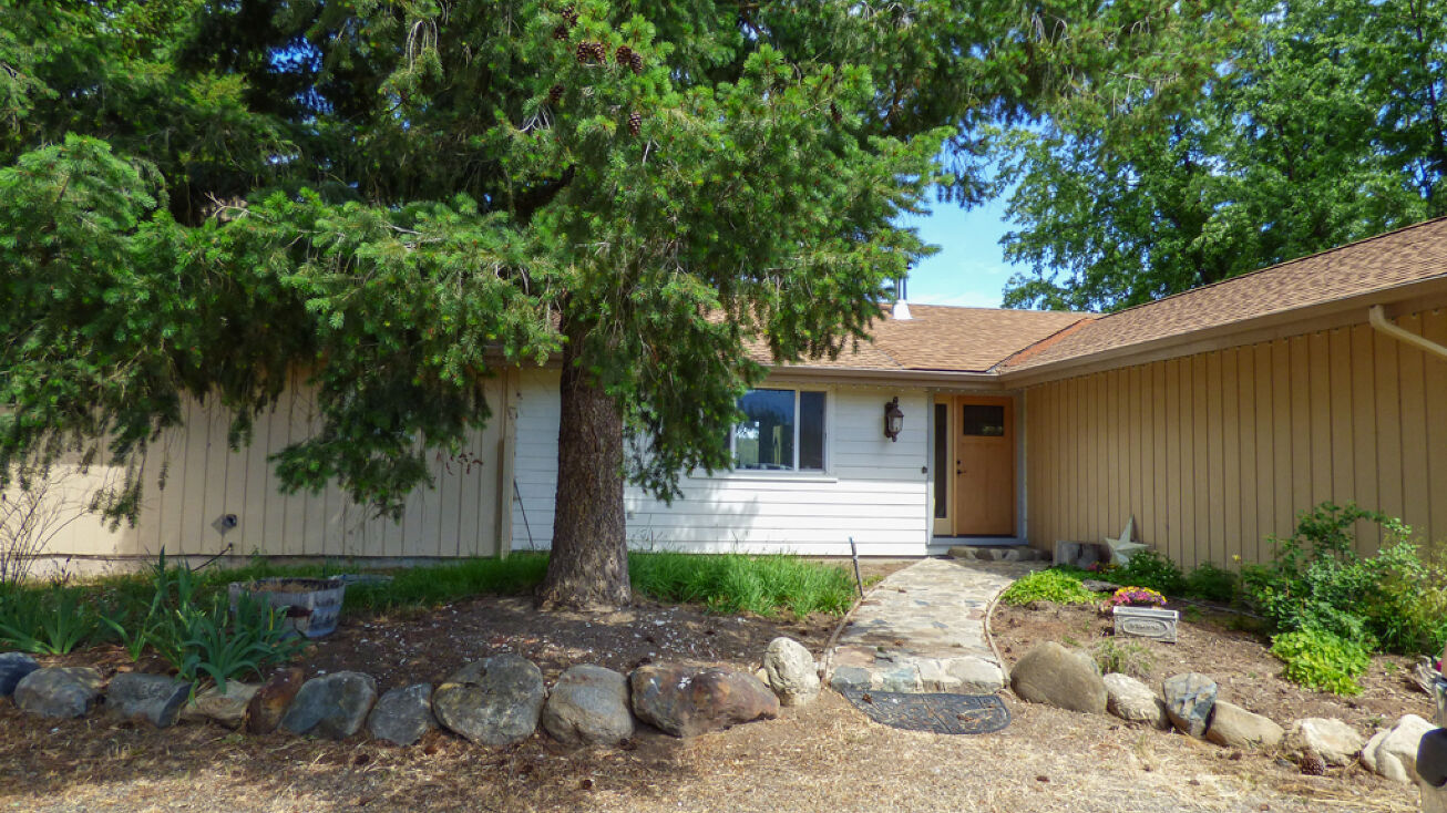 5100 Scott River Rd, Fort Jones, CA 96032