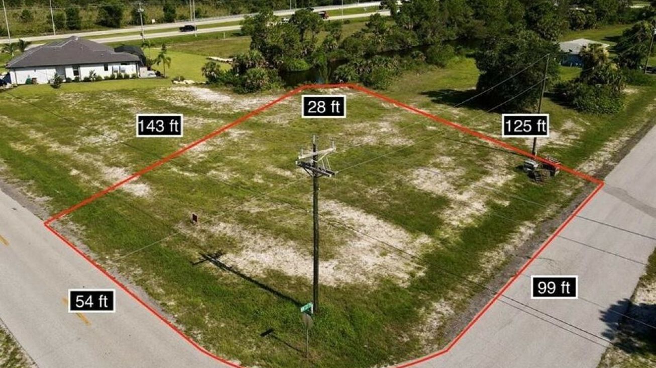 3216 Kismet Pkwy W, Cape Coral, FL 33993