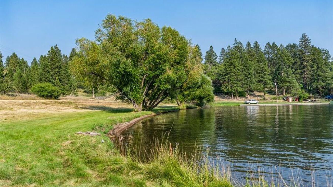 21389 Rollins Lakeshore Drive, Rollins, MT 59931